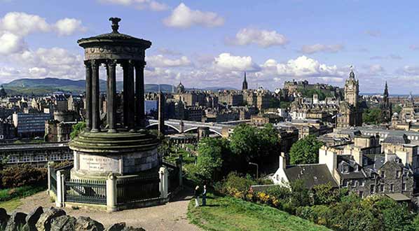 Photo View over the city from Calton Hill, Edinburgh